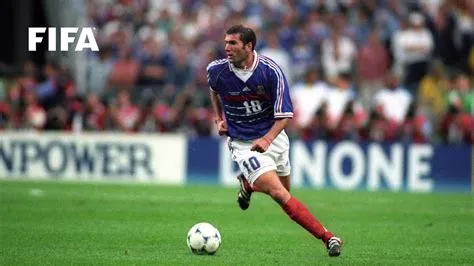  La Copa del Mundo de Fútbol de 1998: Un Triunfo Glorioso para Francia y una Era para Zinedine Zidane