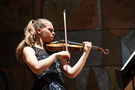 El Concurso Internacional de Violín Niccolò Paganini 2018: Una Búsqueda Global de la Excelencia Musical y un Homenaje a la Tradición Violinística Italiana